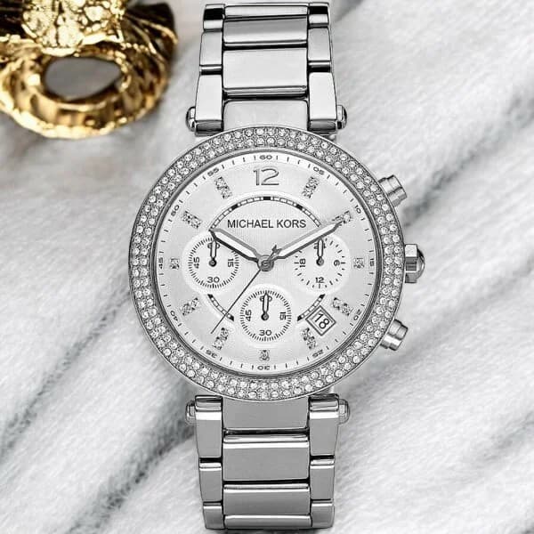 Boîtier Michael Kors MK5353 en acier inoxydable argenté, lunette fixe avec cristaux Swarovski, épaisseur fine
