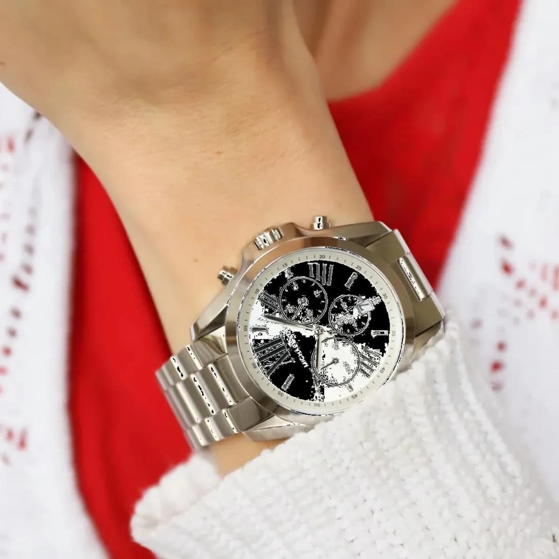 Boîtier Michael Kors MK5535 en acier inoxydable doré 38 mm, lunette lisse, fond solide, vue profil élégante