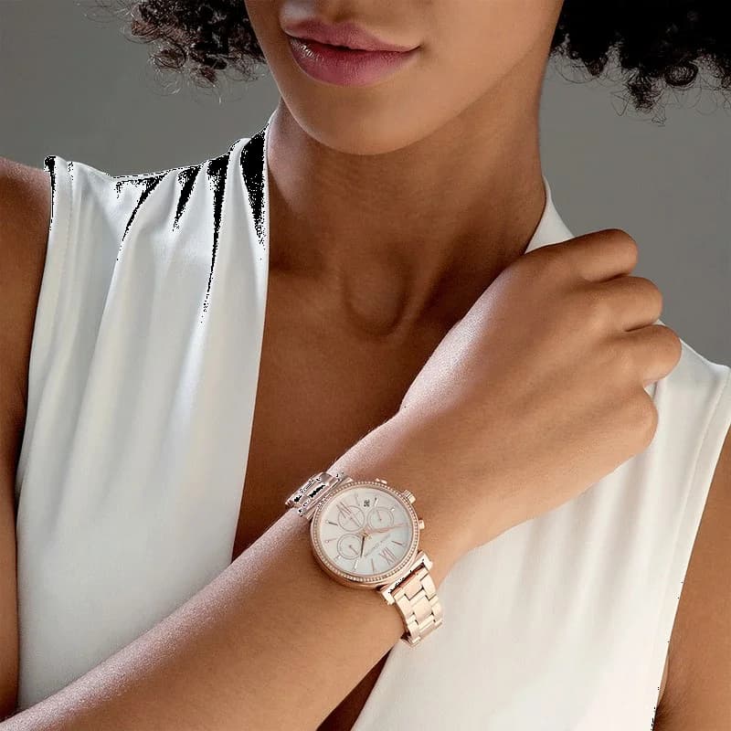 Bracelet Michael Kors MK6576 en métal plaqué or rose, maillons lisses, fermoir dépliant ajustable, finition brillante