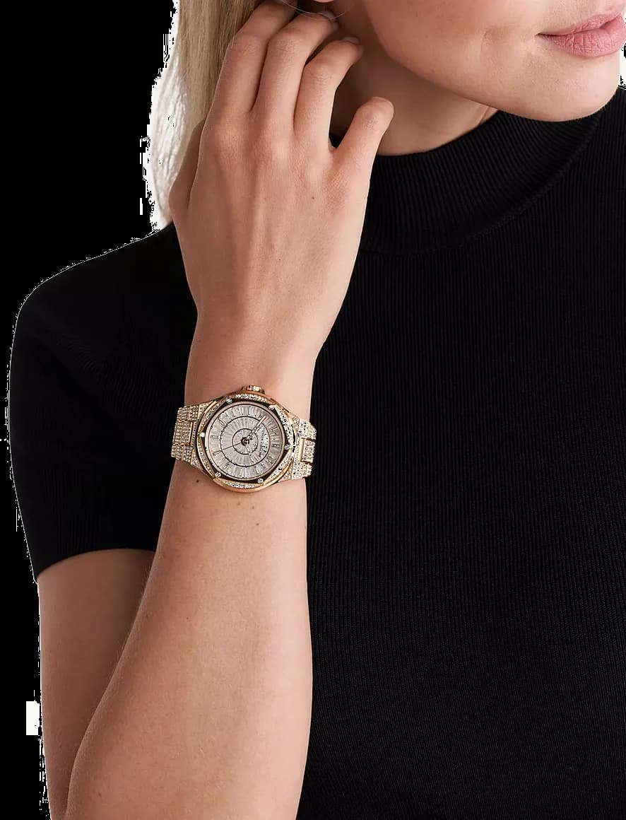 Boîtier Michael Kors MK6991 en acier inoxydable argenté, lunette lisse, vue de profil élégante et fine