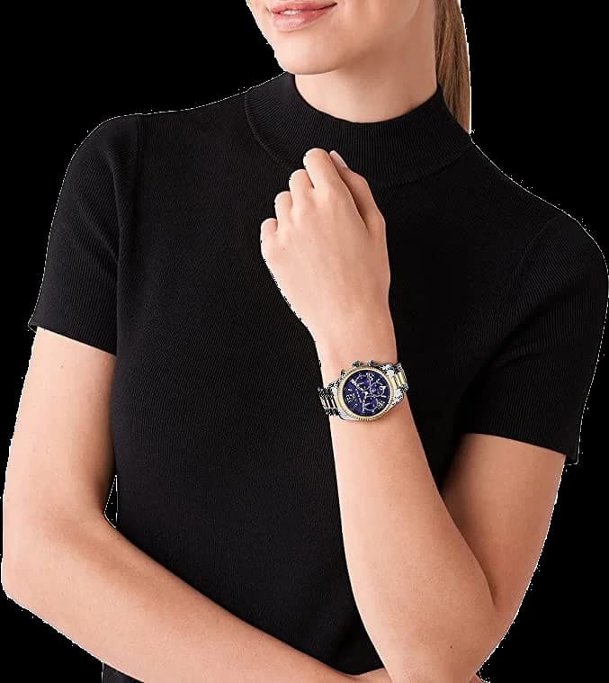 Boîtier Michael Kors MK7218 en acier inoxydable doré, lunette lisse, profil fin et élégant