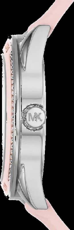 Cadran Michael Kors MK7268 affiche trois sous-cadrans pour date, jour et 24h, aiguilles dorées