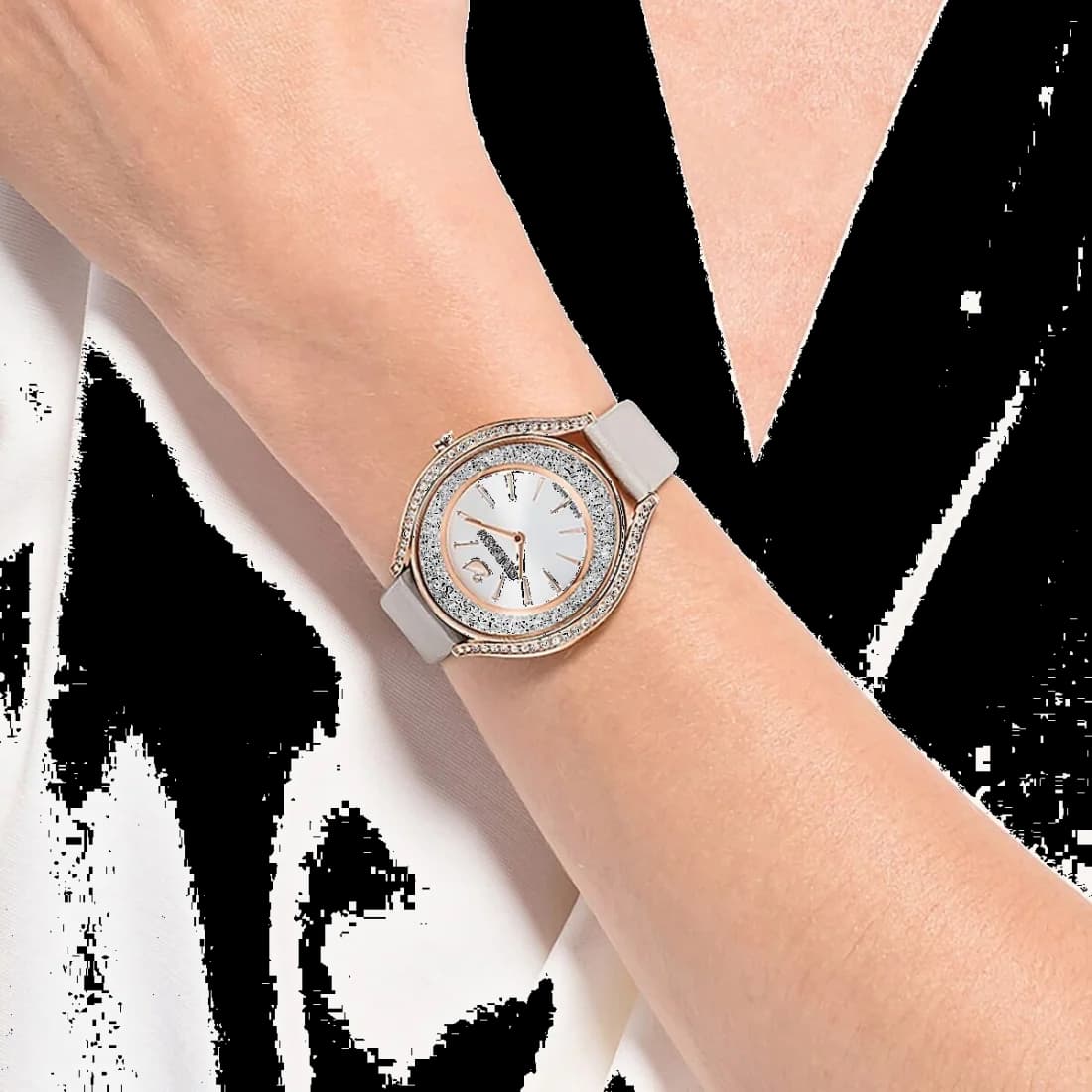 Bracelet Swarovski 5519450 en cuir beige avec boucle ardillon, finition lisse et élégante