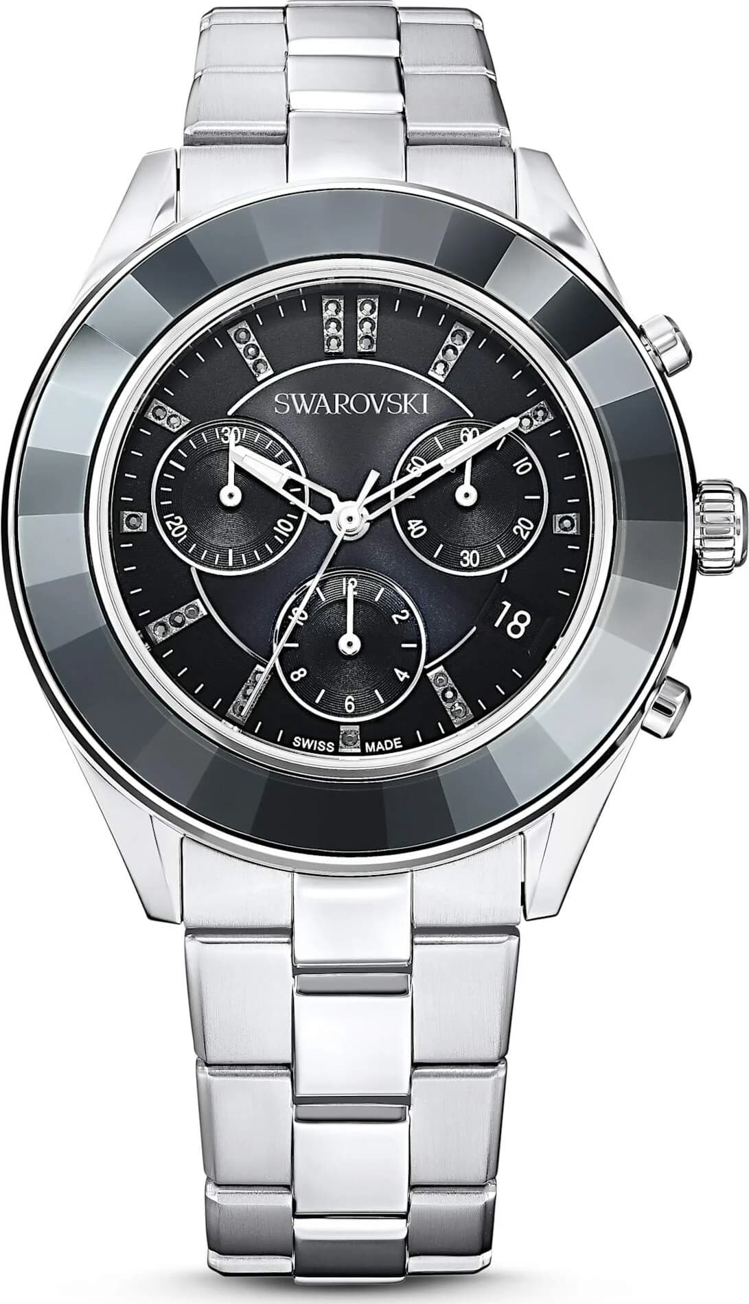 Montre Swarovski 5610520 avec cadran blanc nacré, index cristal et aiguilles bâton, style sport chic
