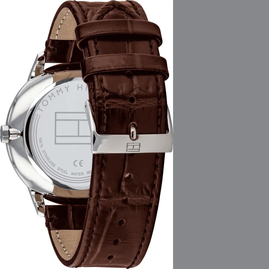Bracelet Tommy Hilfiger 1710389 en cuir marron grainé, coutures contrastées, boucle ardillon signée