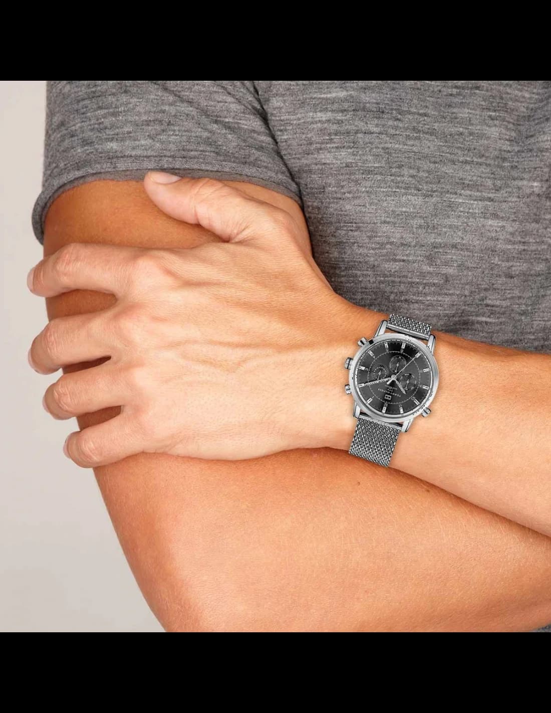Boîtier Tommy Hilfiger 1790877 en acier inoxydable argenté, lunette fine polie, vue de profil épaisseur modérée