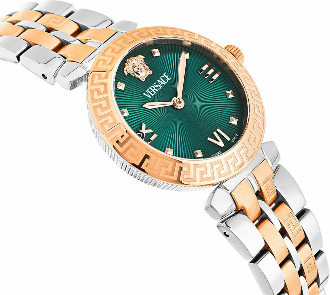 Cadran Versace VEOCA0224 aux index bâtons et aiguilles dauphine sur fond vert soleil